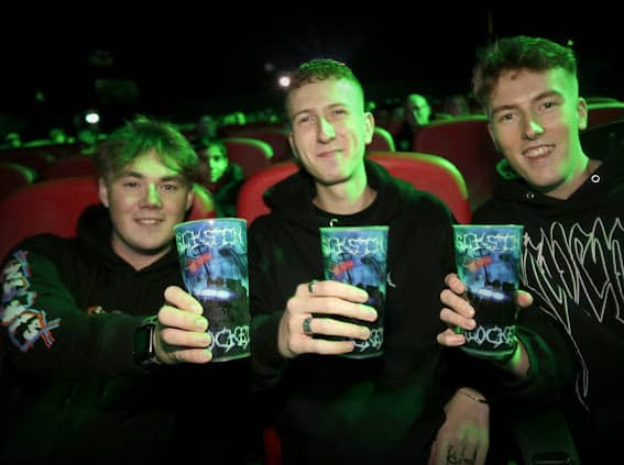 Cup return bin and collection point for deposit scheme